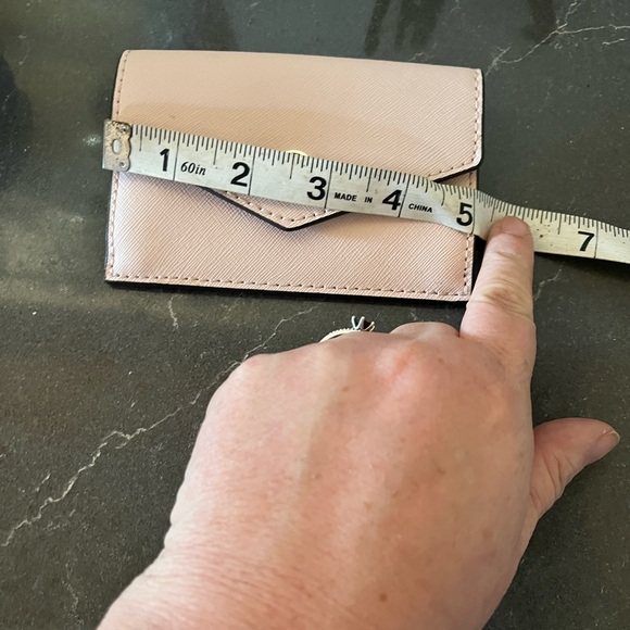 Michael Kors snap larger card holder - Picture 7 of 8